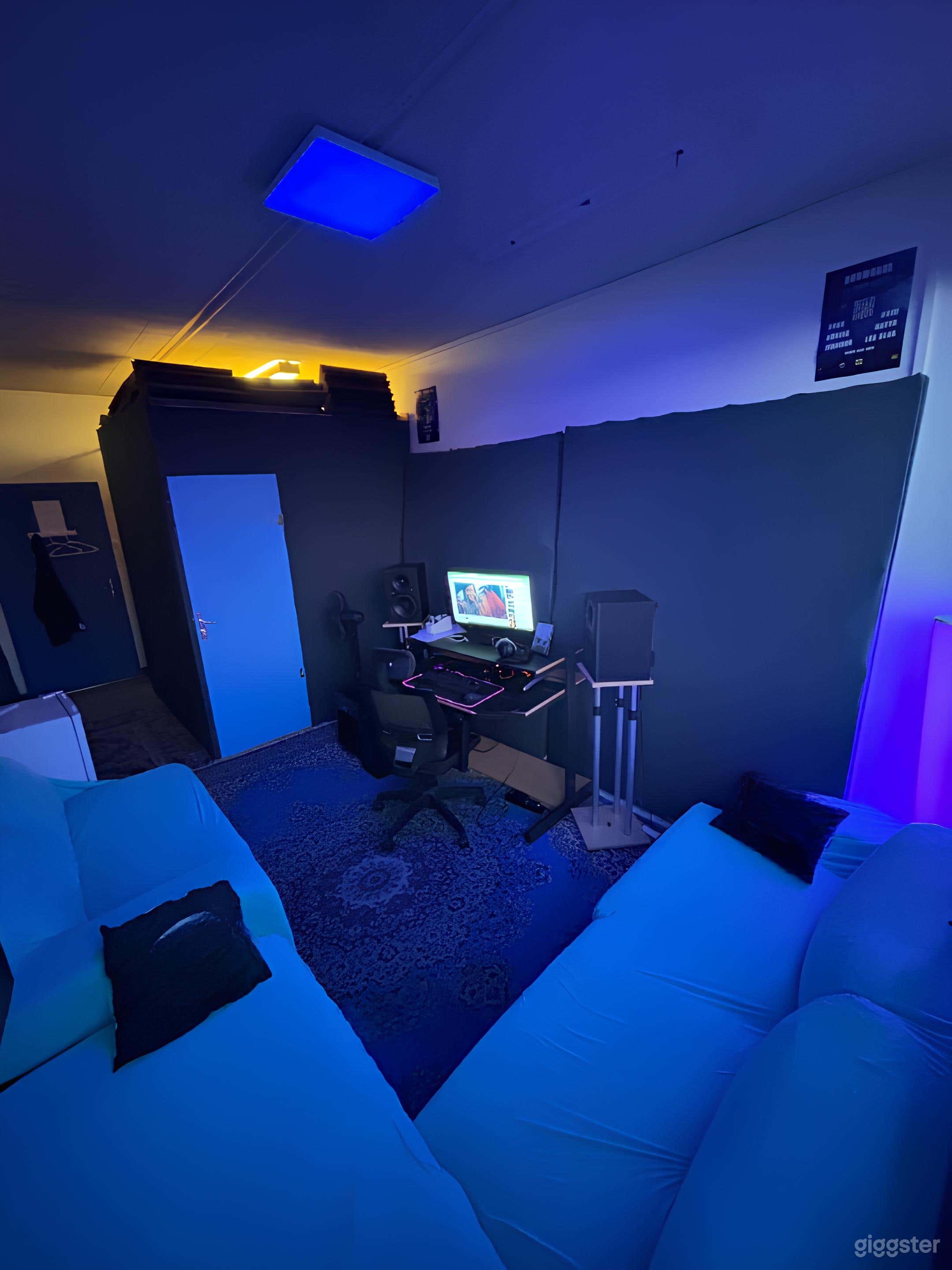 Photo de Studio Créatif Lumineux avec Cour et Espaces Communs 3
