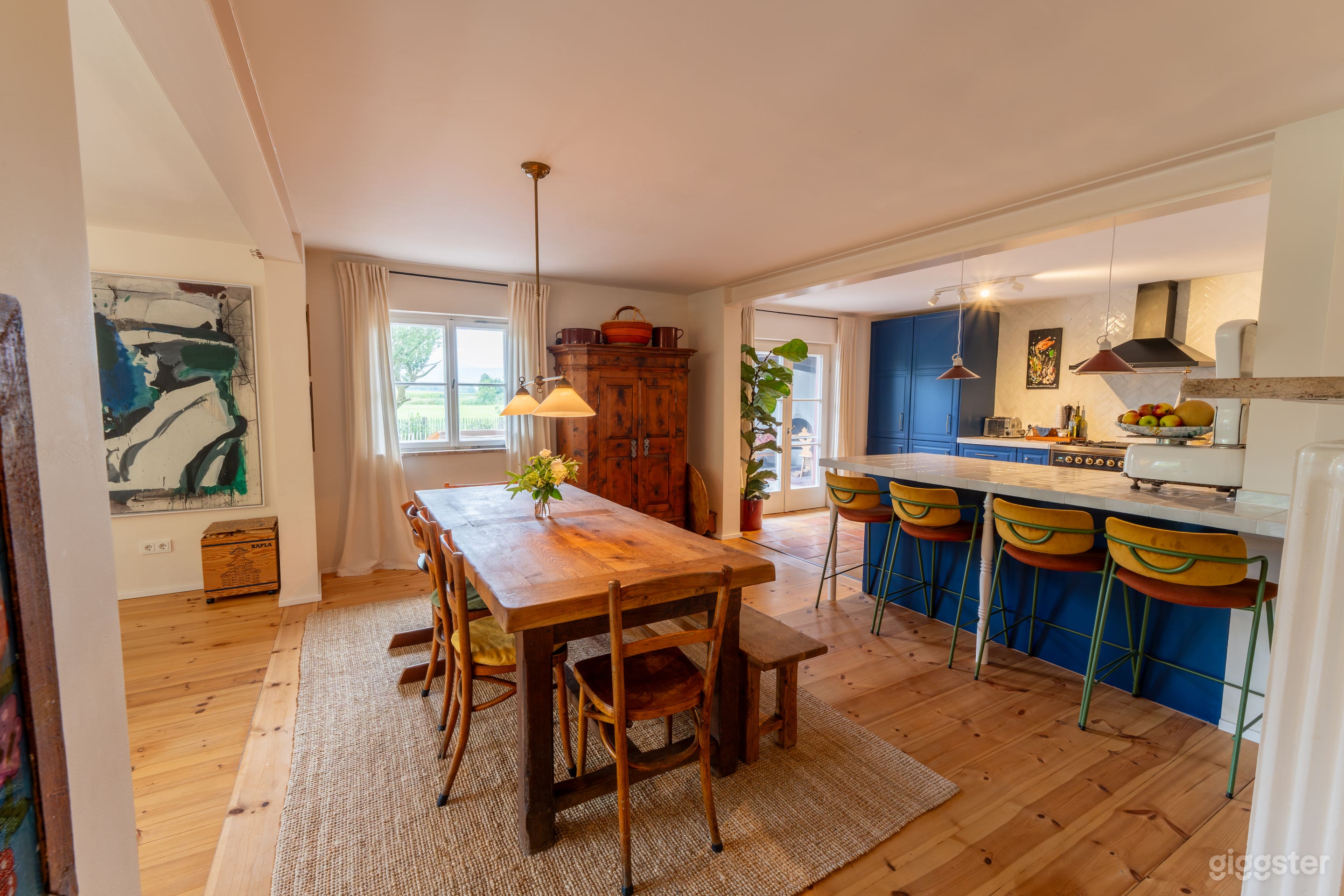 Elegantes Landhaus für kreative Produktionen & Zusammenkünfte Foto 1