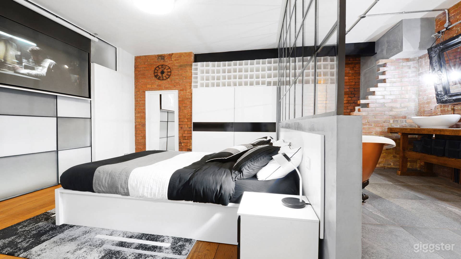 S1 Apartment Shoots Photo 4