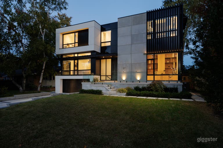  Casa moderna recién construida 