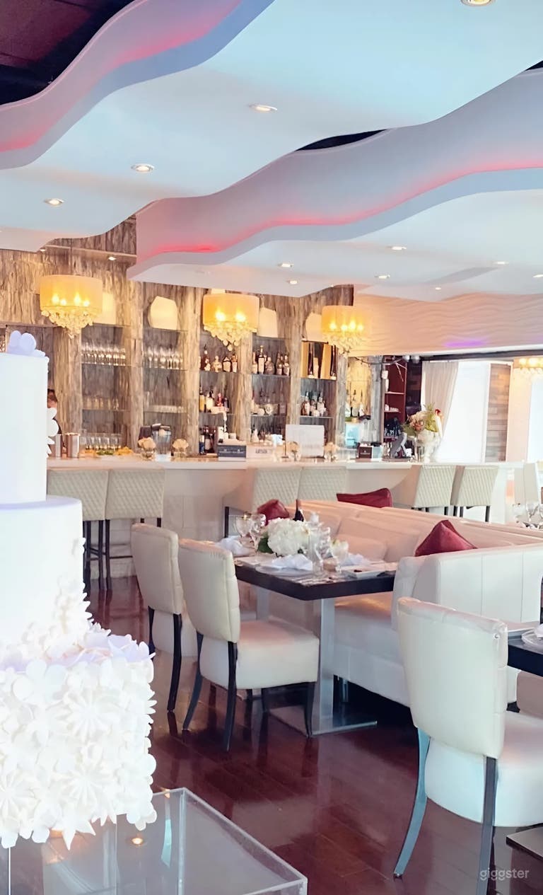  Posh and Contemporary Restaurant | Wine Bar 
