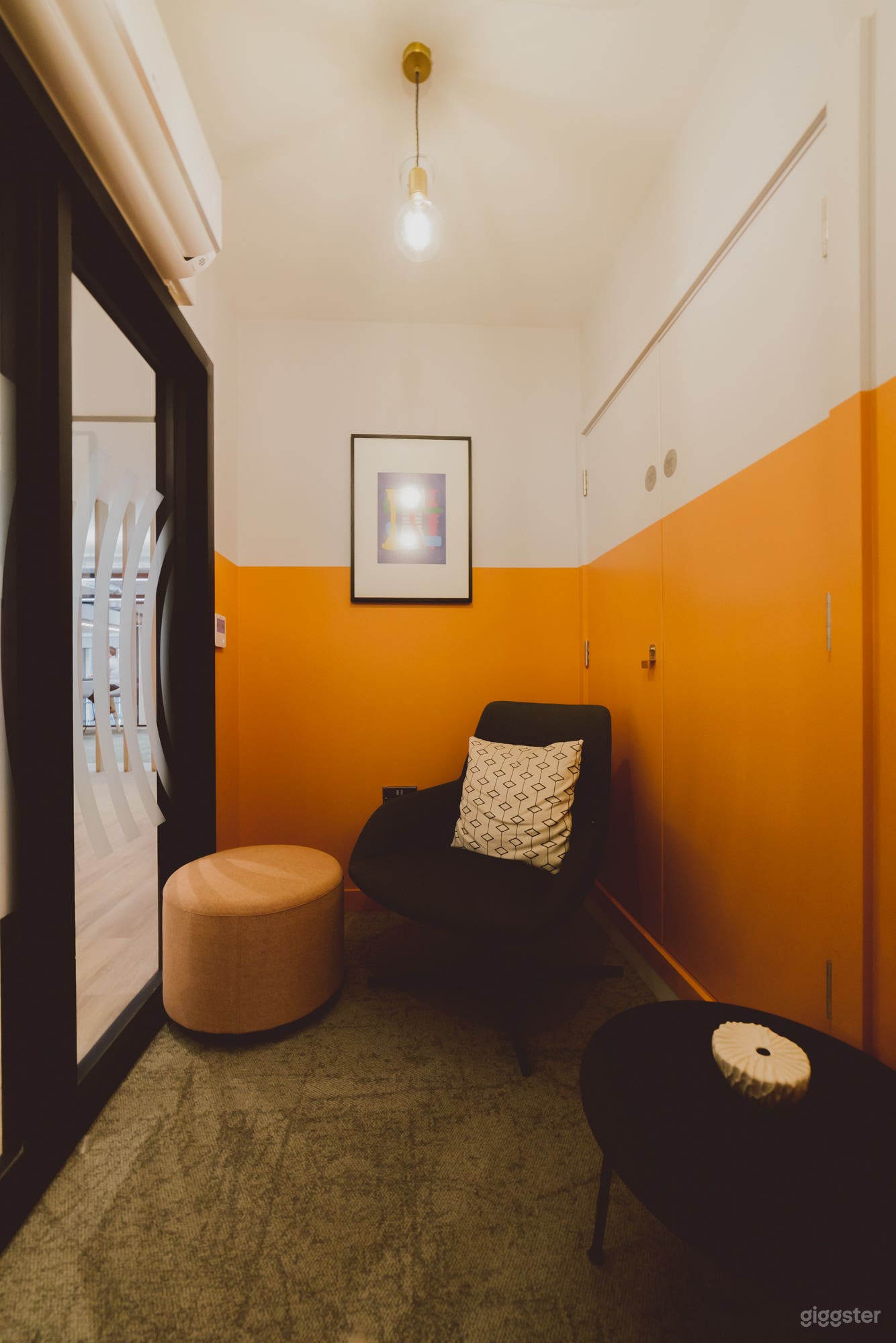 Focus Booth for Meeting and Coaching Session Photo 1