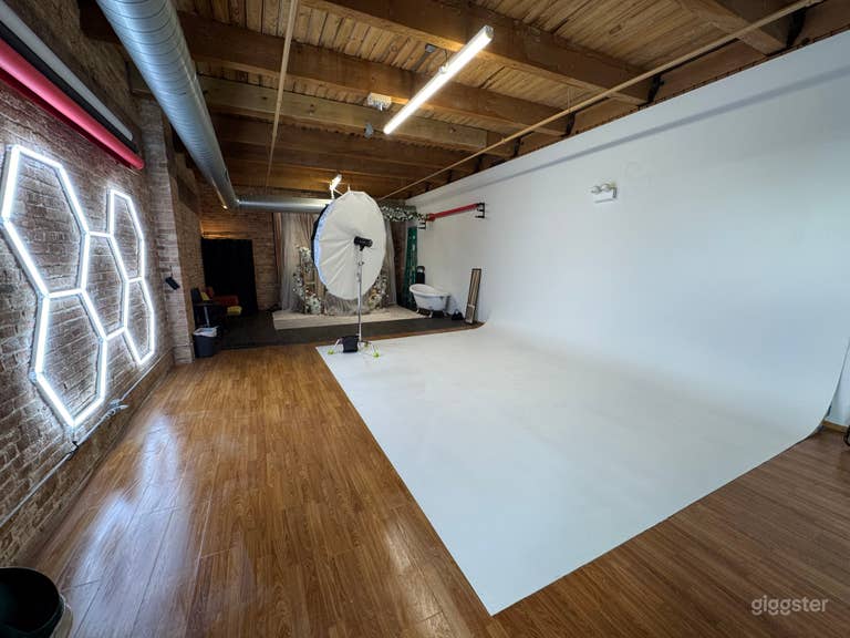  16ft Cyc Wall + Creative Sets & LED Light Wall 