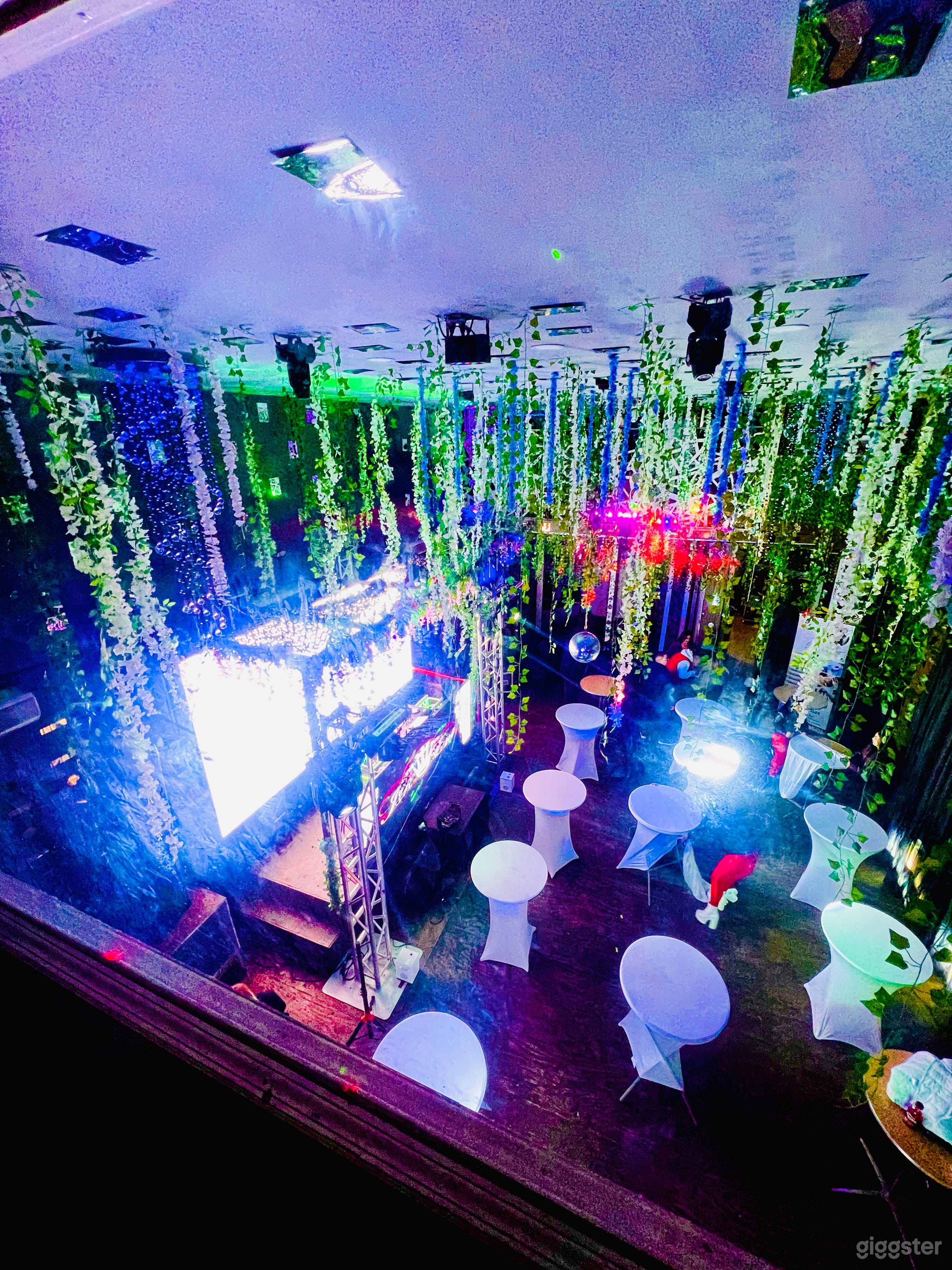 Most dreamy jungle theme venue with huge main floor, performance stage , state of art lasers show, club level sound system, top notch security team , welcome to Brooklyn Burj for dreamy unforgettable events