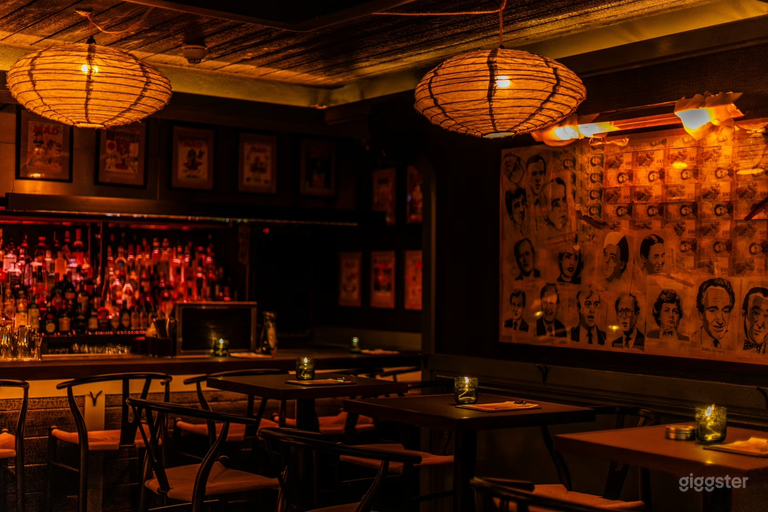  The Development Bar & Table: Privater Barbereich im Erdgeschoss 