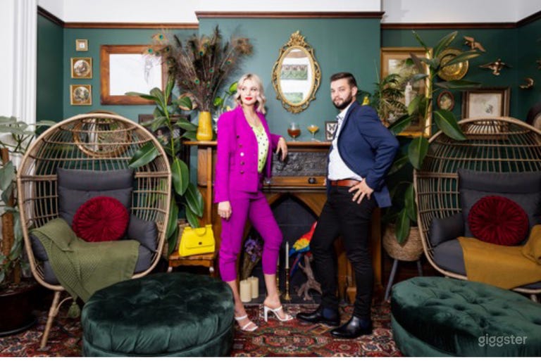  Iconic and Historic Manor House in Christchurch  