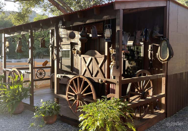  Cowboy Ranch & Saloon 