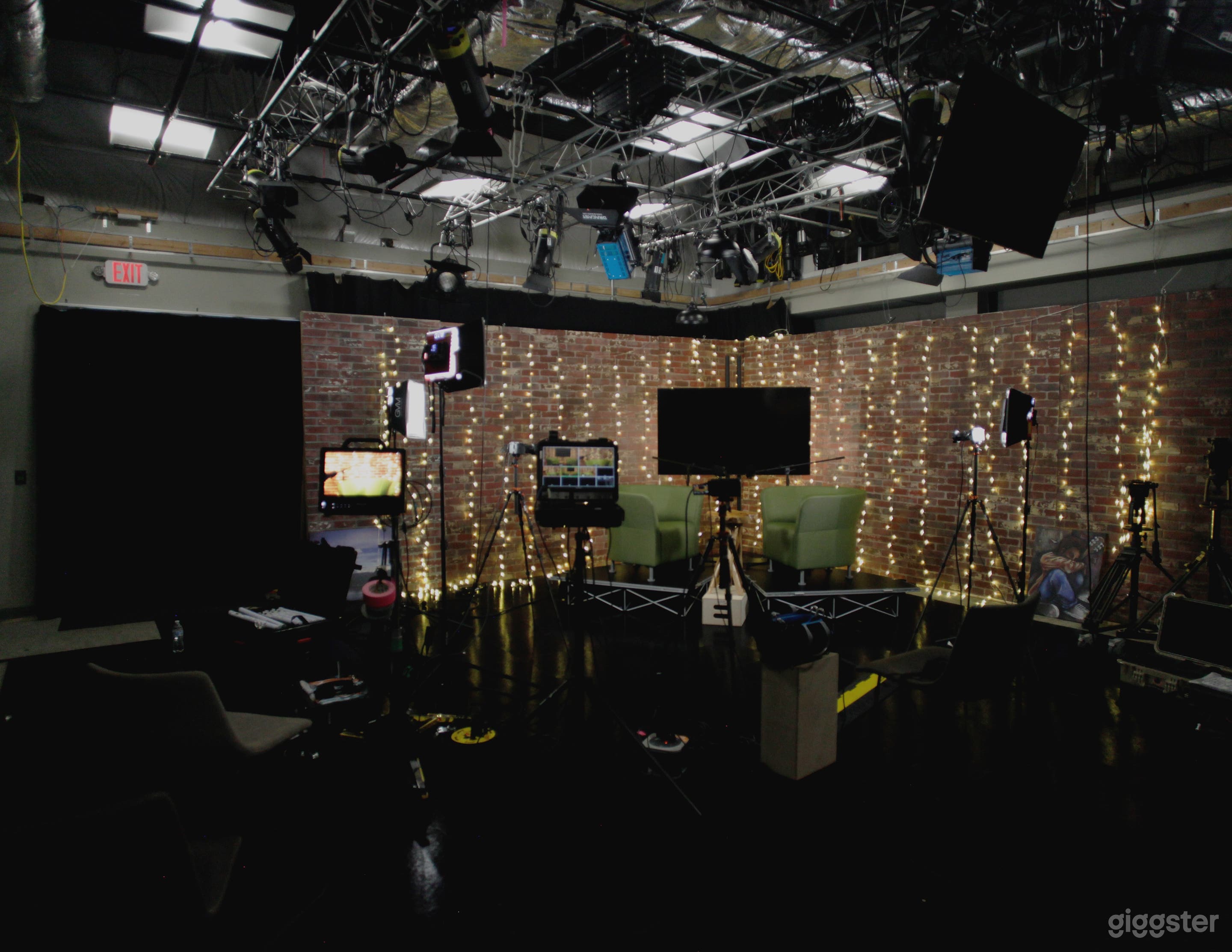 Wide angle of Bottom side of the studio