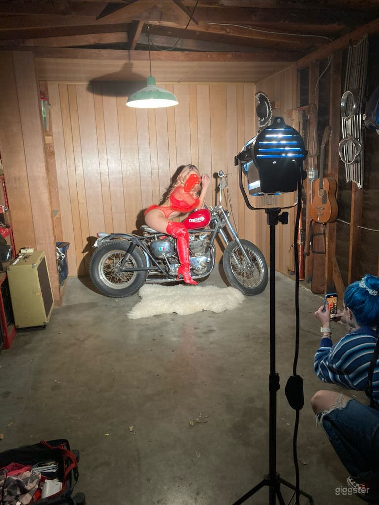  Mid Century Home + Vintage Cars and Motorcycles! 