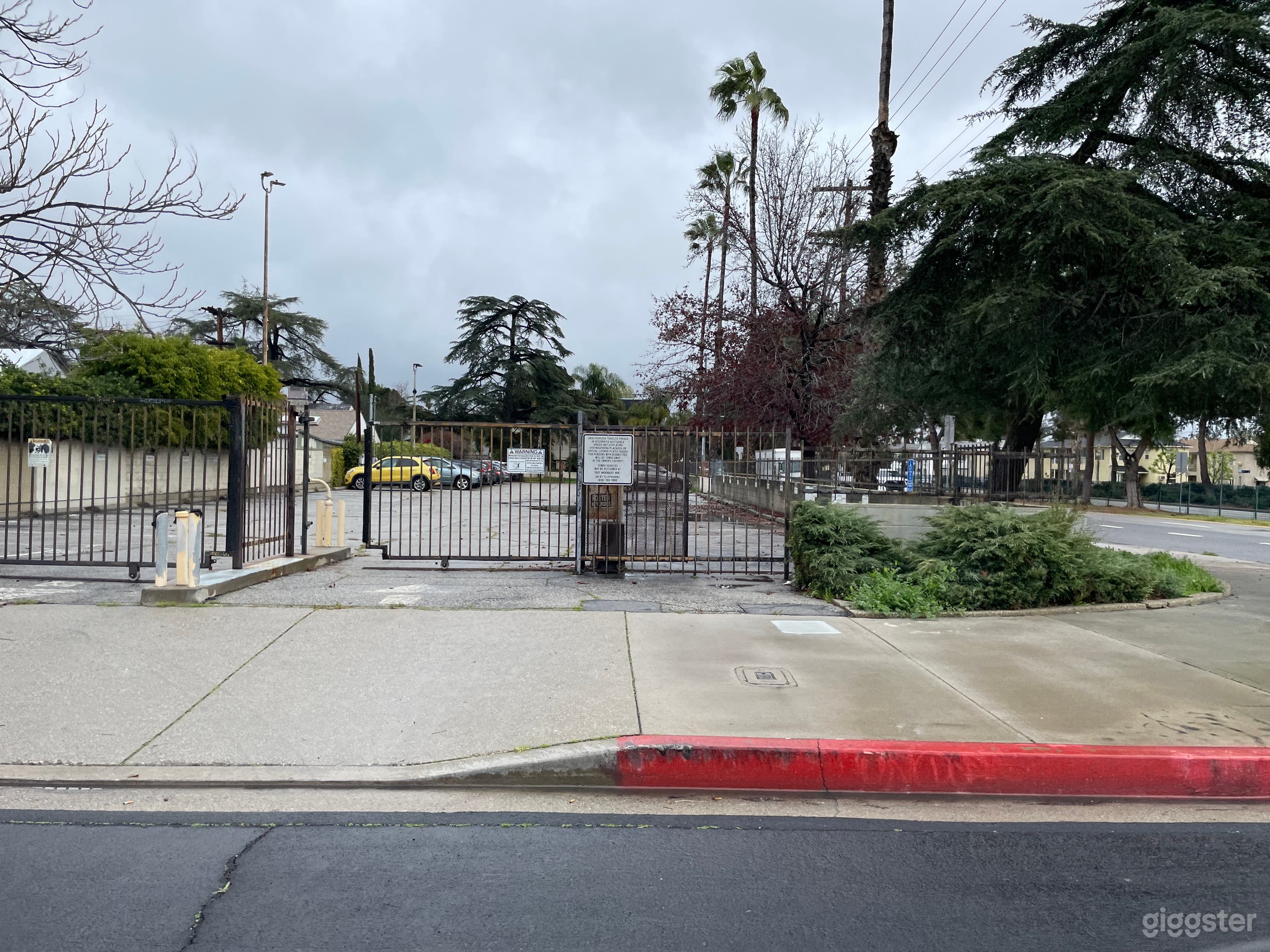 Neighborhood Parking Lot Photo 4