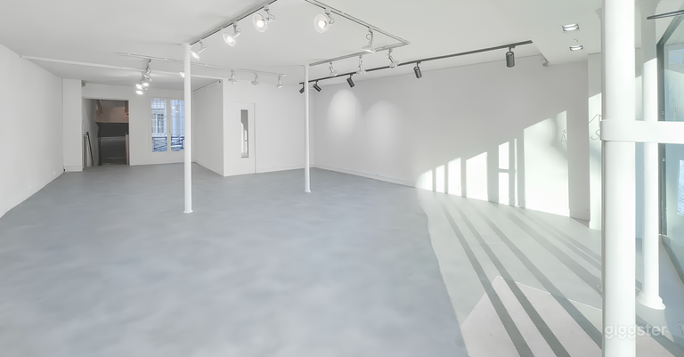  Contemporary gallery & event space in the heart of the Marais 