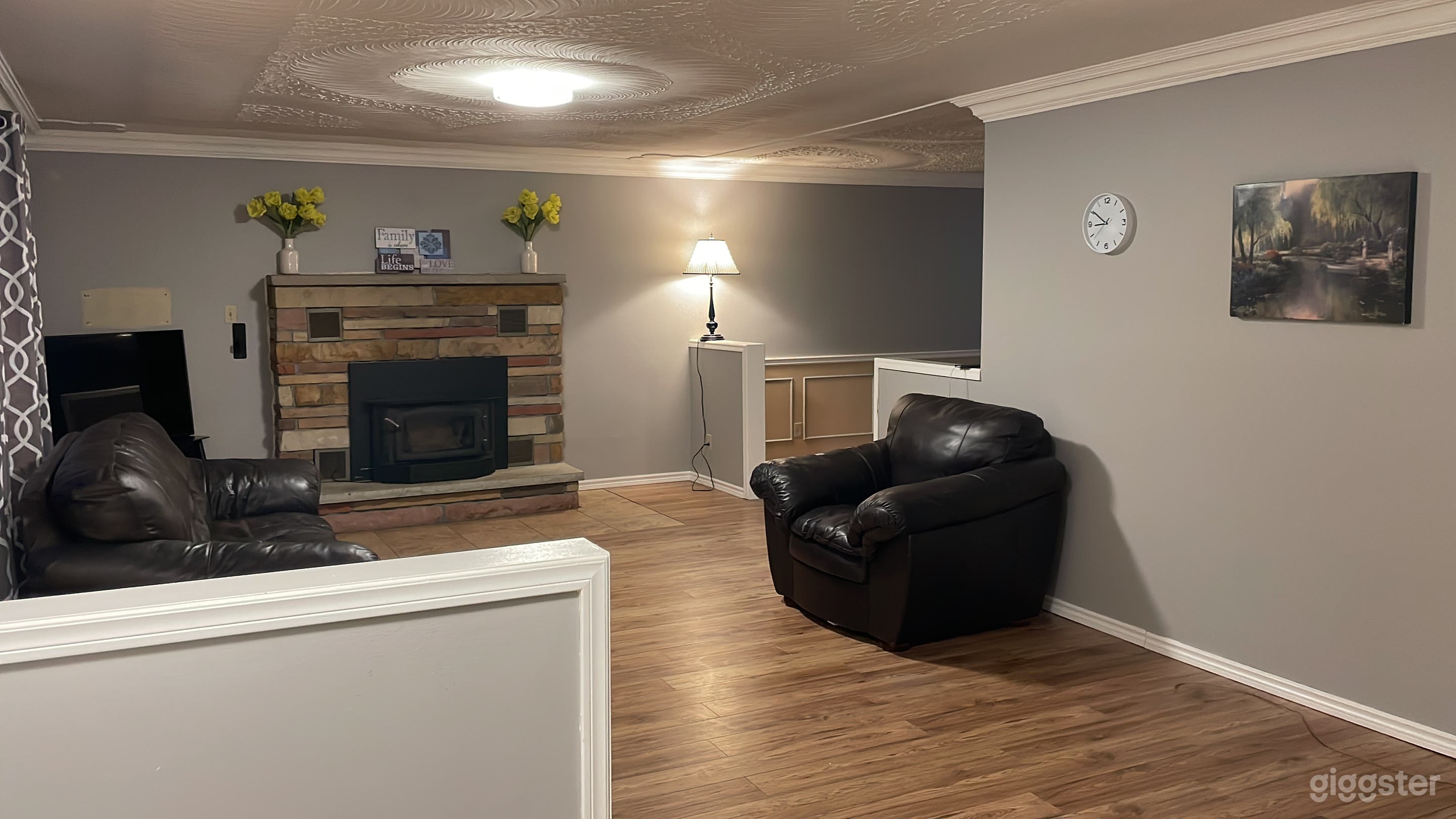 Spanish Style Private Treed Acerage Photo 2