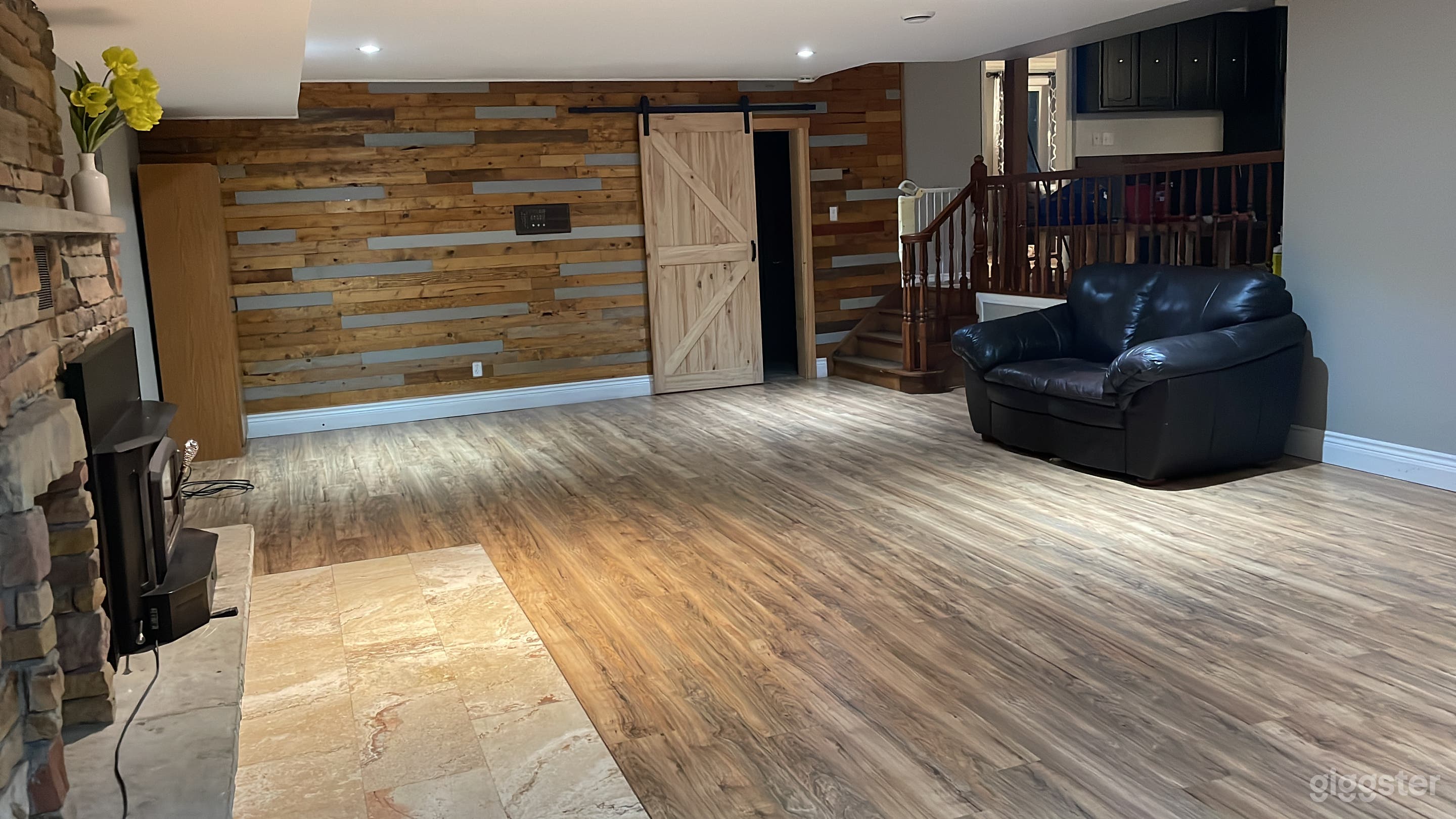 Spanish Style Private Treed Acerage Photo 4