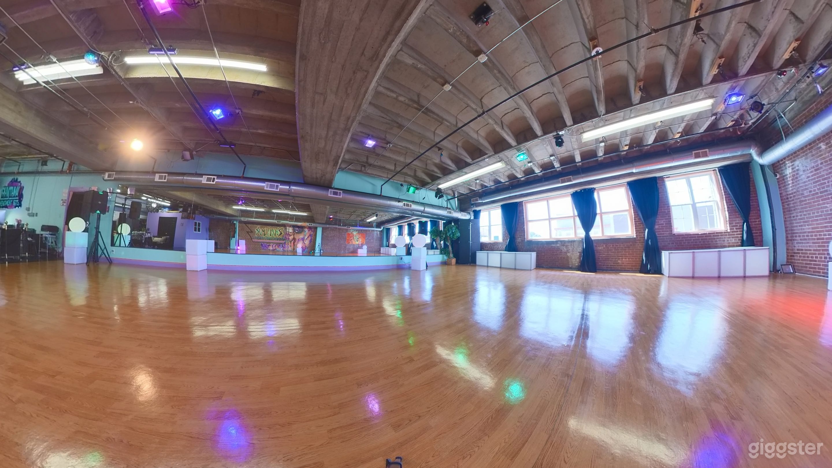 3000sq ft. State-of-the-art Venue  Photo 1