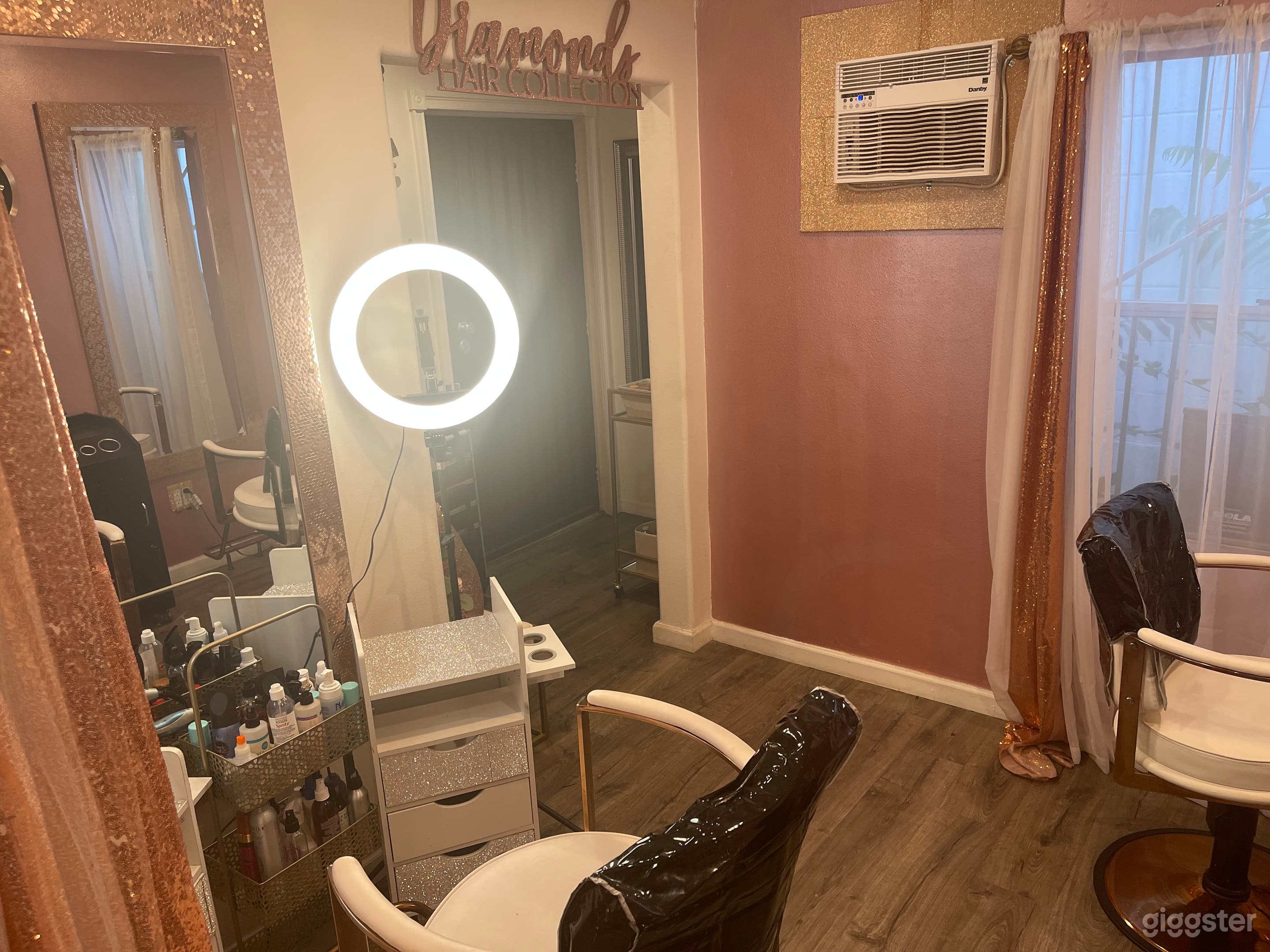 Noho Arts District boutique salon  Photo 1