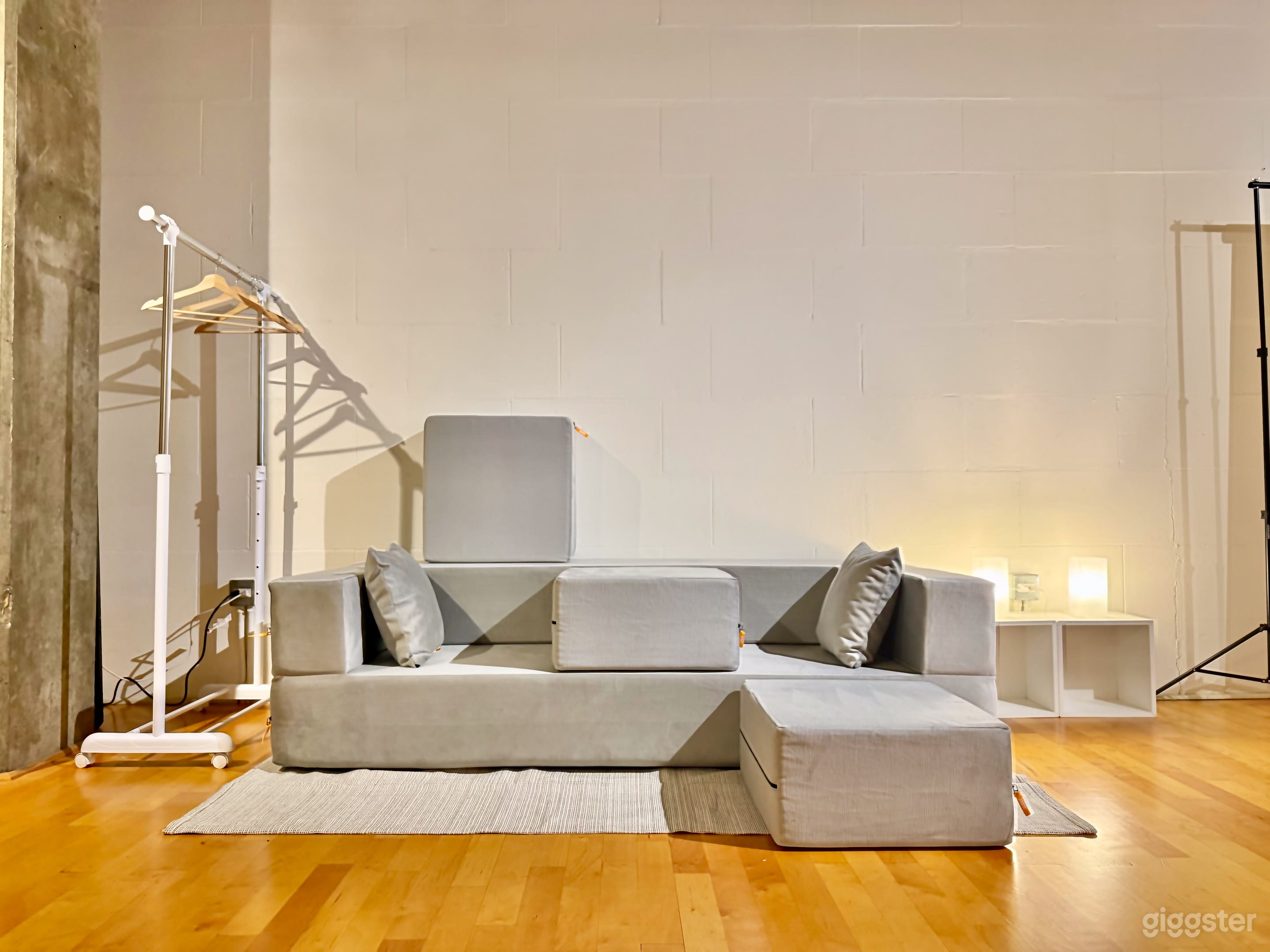 Minimalist Photo Studio w/ Cozy Lounge Photo 3