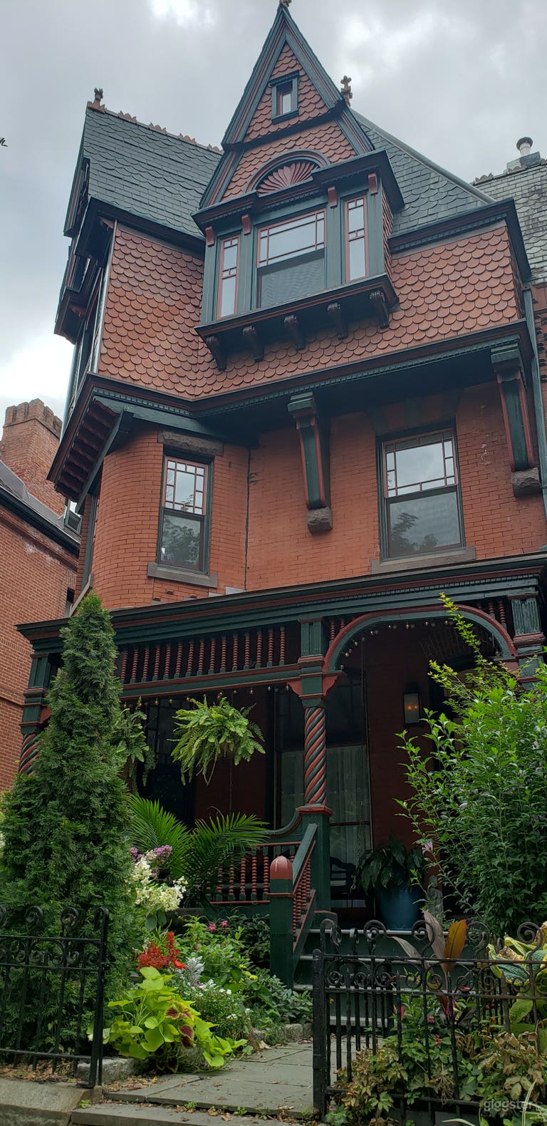  Front of 4800 sq.ft,  7 bedroom Victorian Row Home 