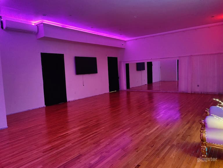  Ground floor at the edge of Williamsburg  