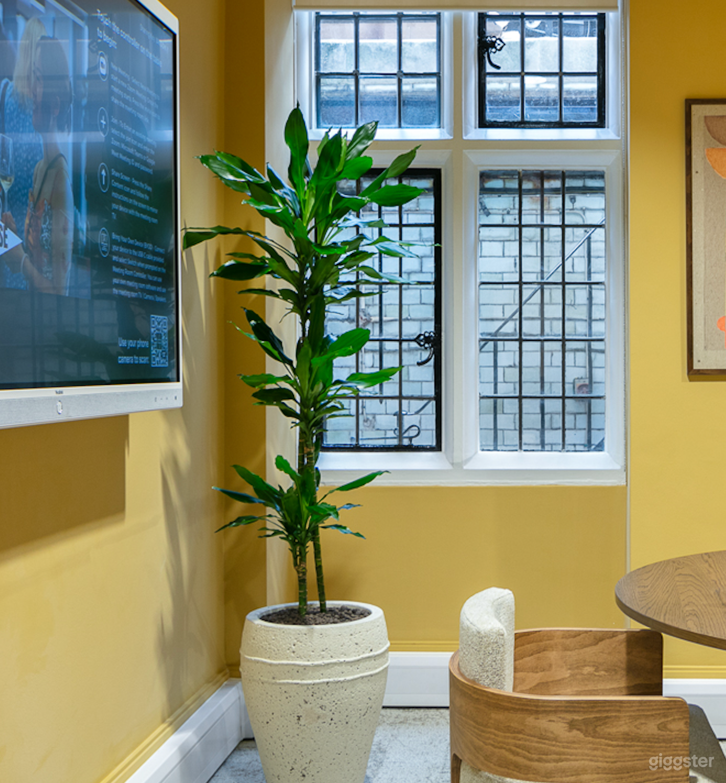 The Roots Room Good for 4 Persons  Photo 2