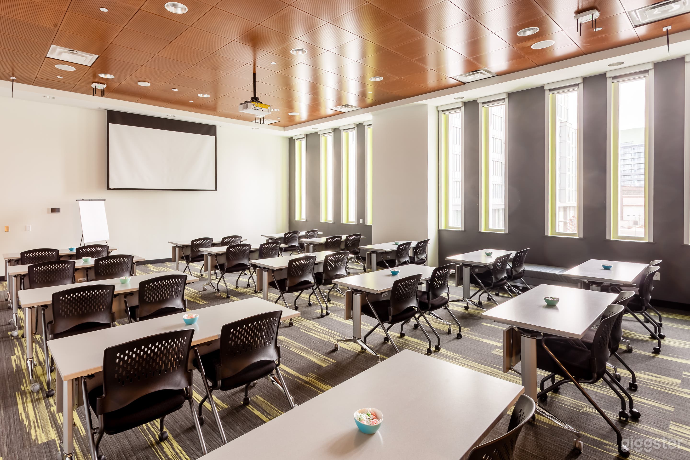 Session Room For Events &amp; Meetings - Toronto Downtown Photo 2