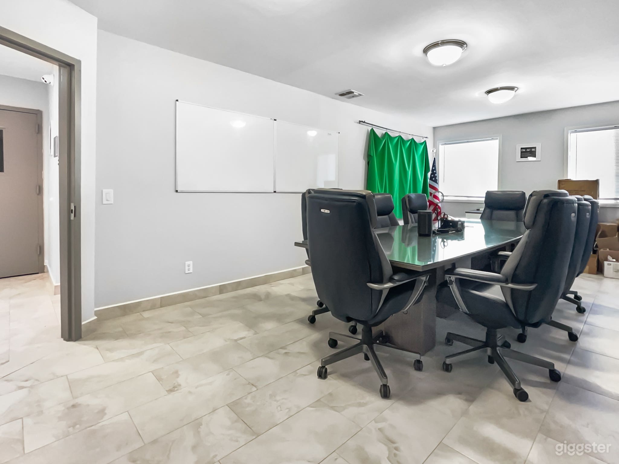 Conference Room Space for up to 8 Photo 3