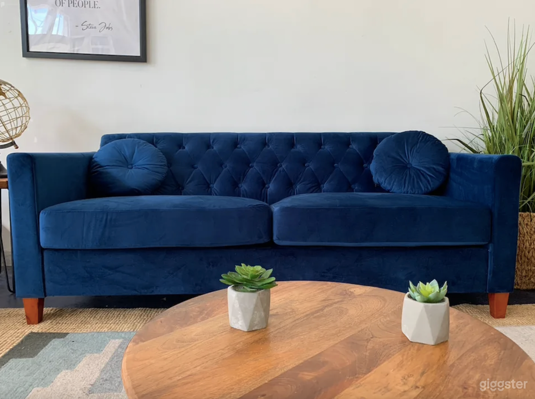 Minimalist Studio Perfect for Content Creators Photo 3