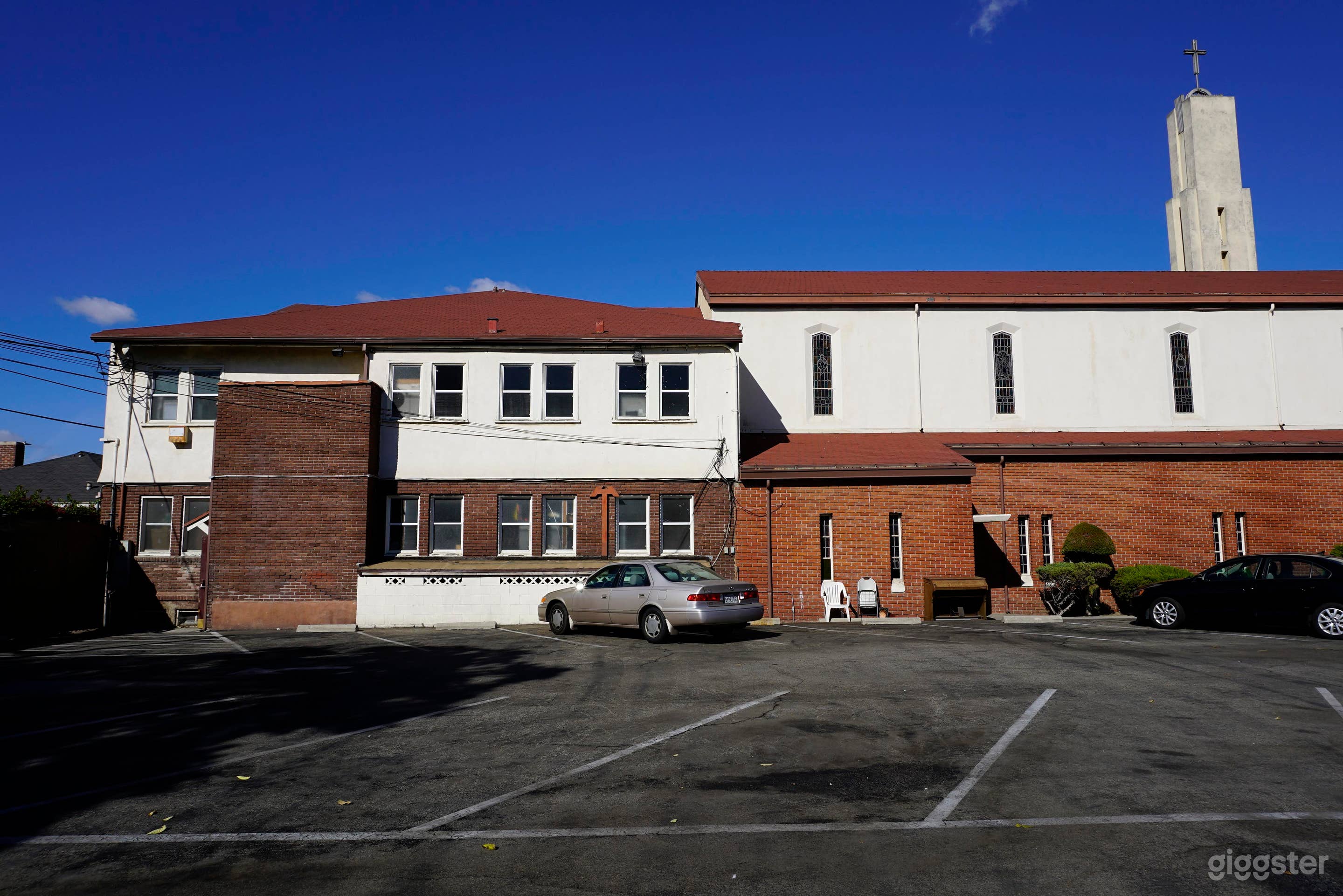 Church ideal for Filming. Avail Choir if needed  Photo 3