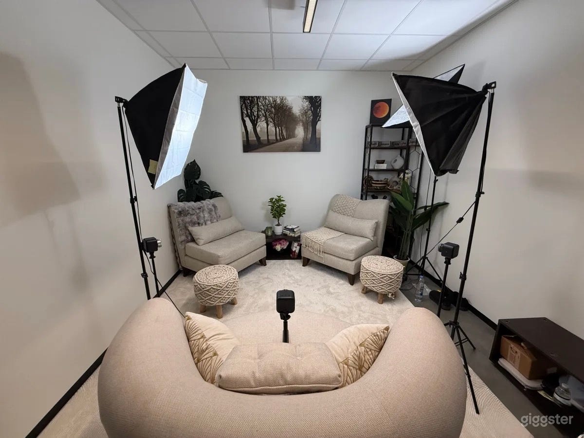 Navy Yard Podcast Studio - Pro Gear & Relaxed Vibe Photo 1
