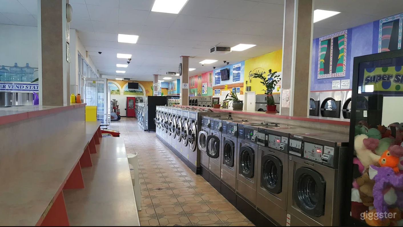 Classic Community Laundromat in Paramount City Photo 1