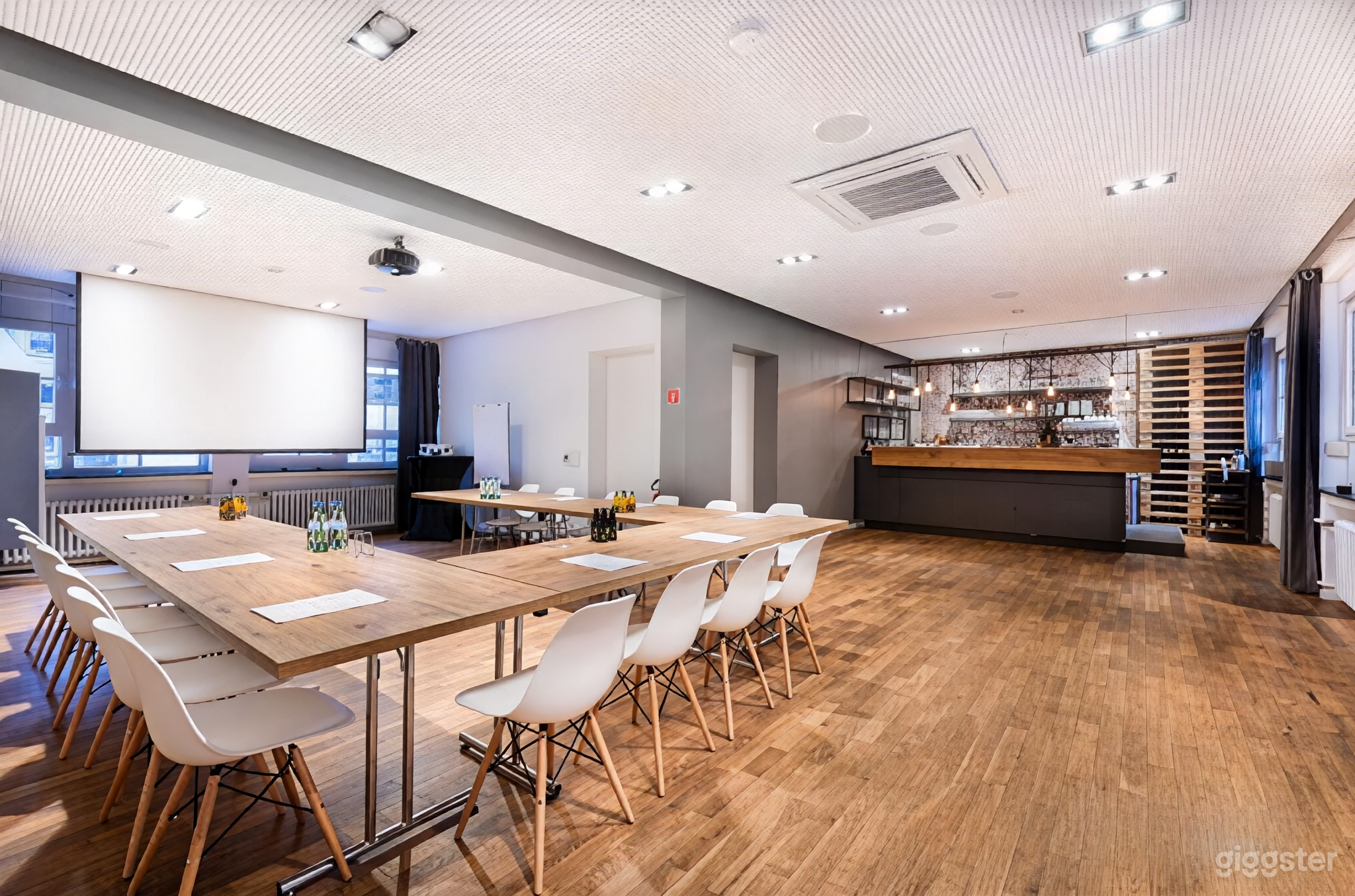 Modernes Kochstudio mit industriellem Charme ⭐ Foto 3