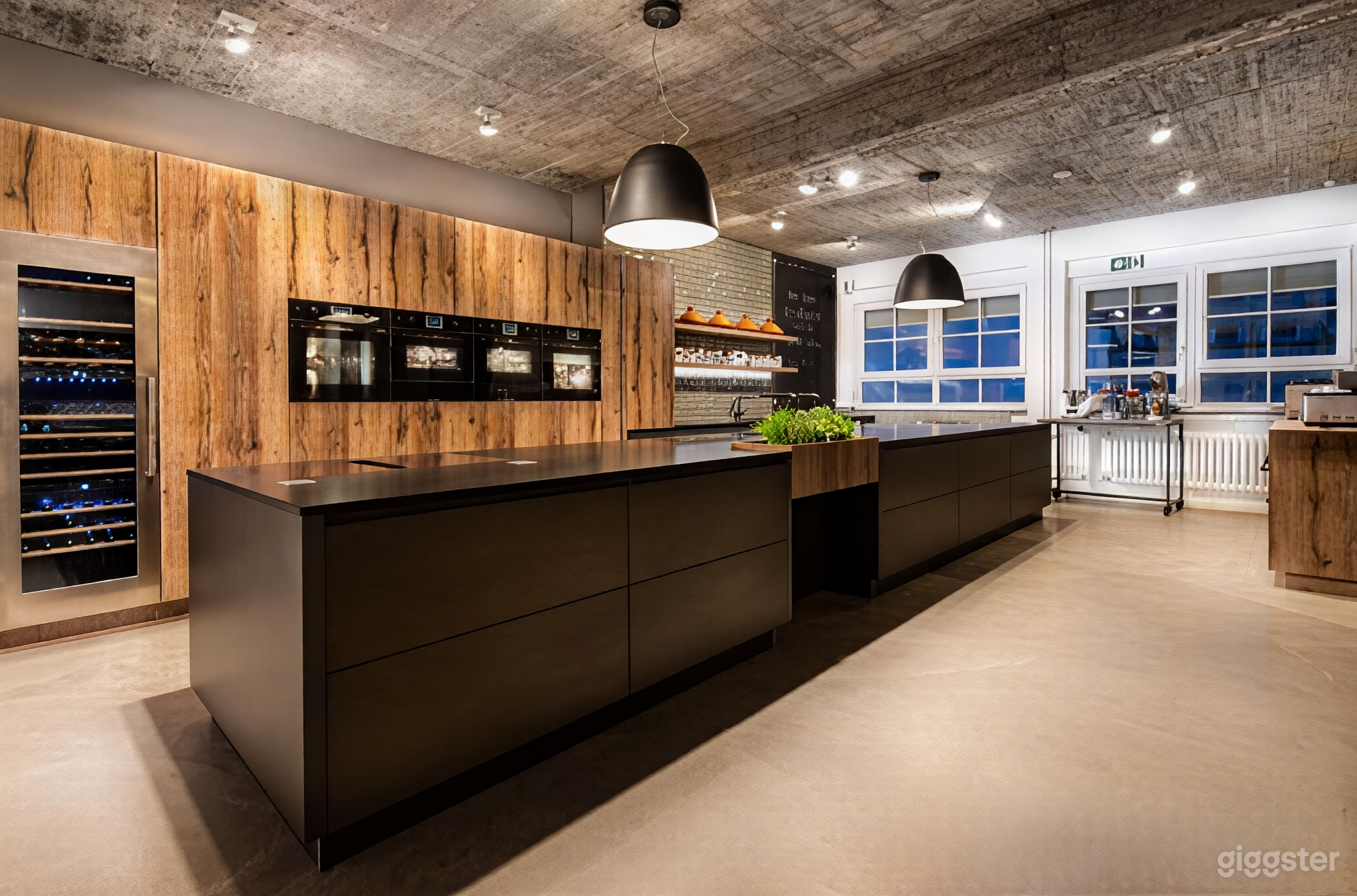 Modernes Kochstudio mit industriellem Charme ⭐ Foto 1