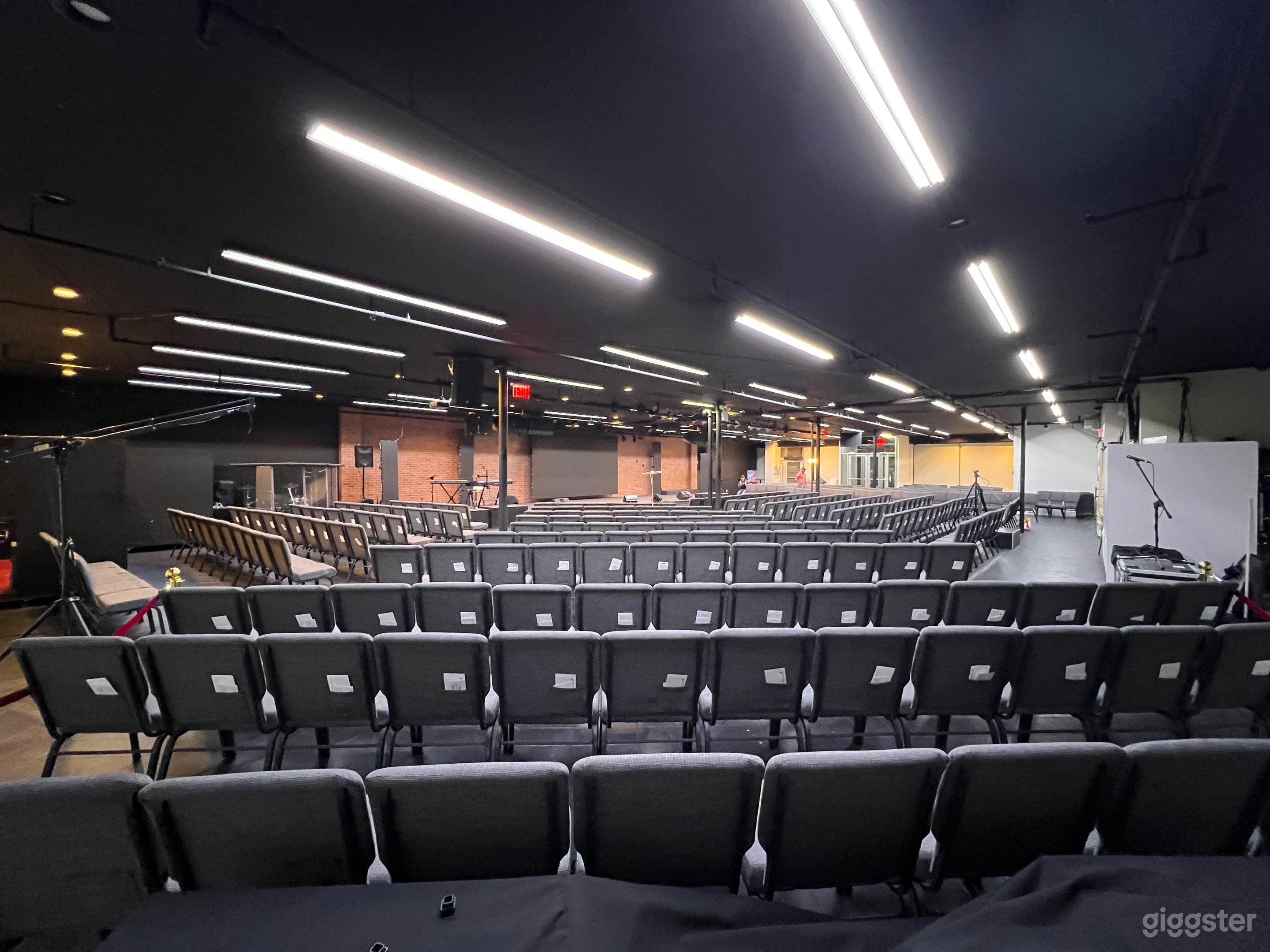 MODERN CHURCH HALL EVENT SPACE BROOKLYN 6000 SqFt Photo 1
