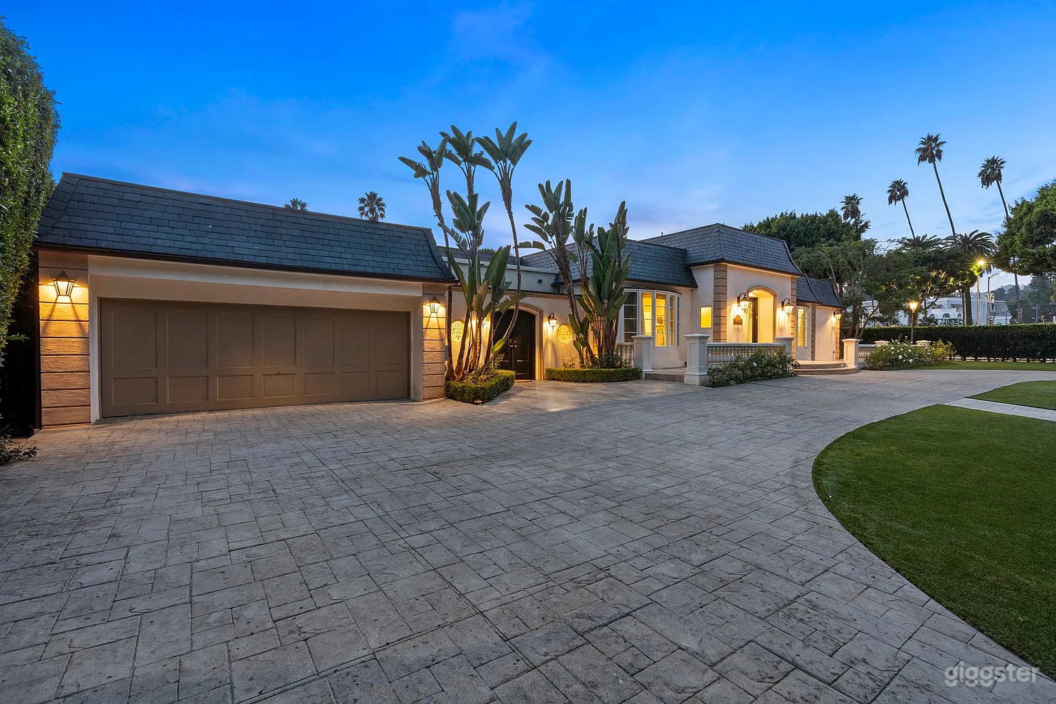 RODEO HOUSE GOLDEN HOUR FRENCH ESTATE Photo 2