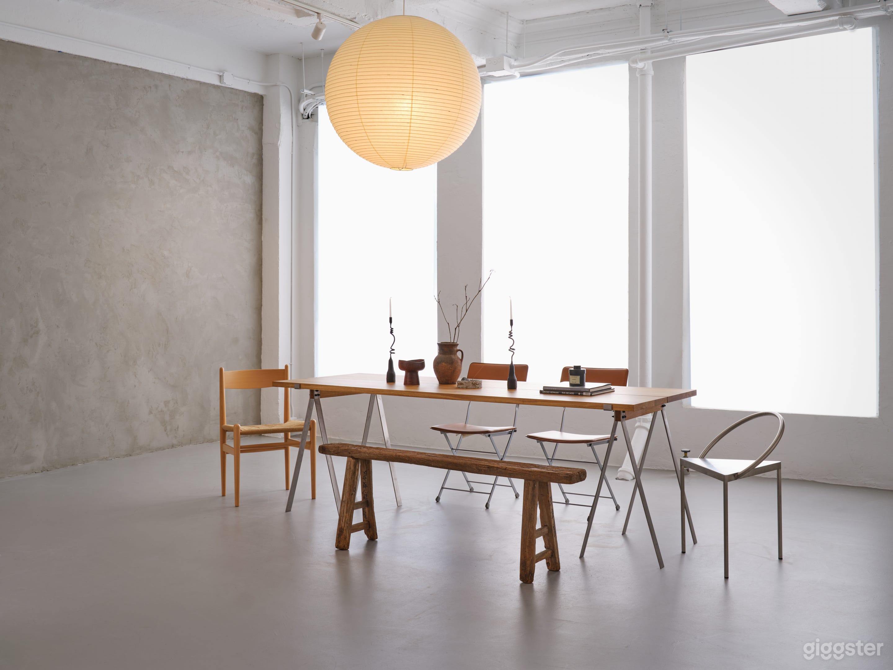 A meticulously designed creative studio space Photo 2