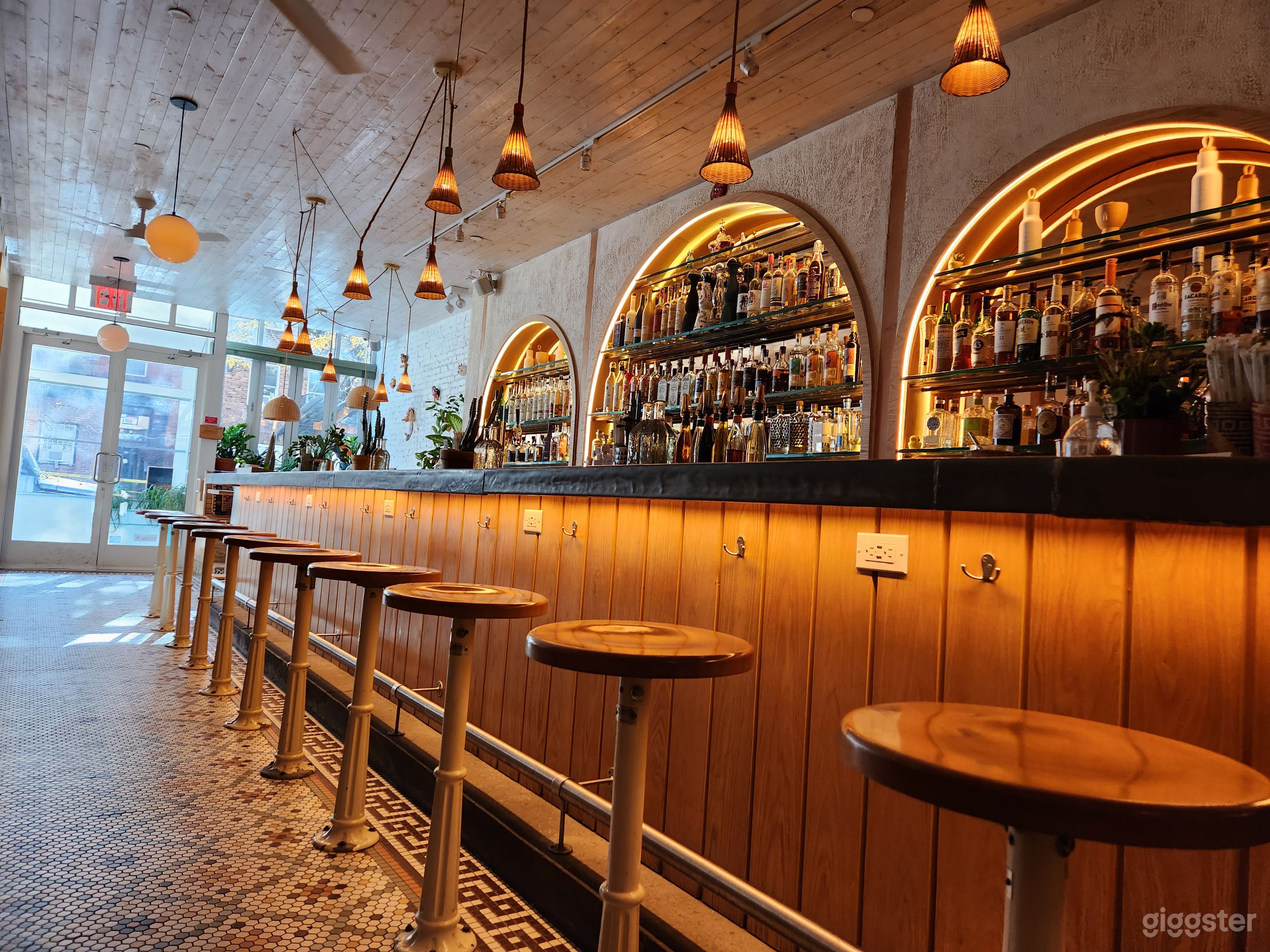 LOUNGE/RESTAURANT by SHAPIRA Photo 3