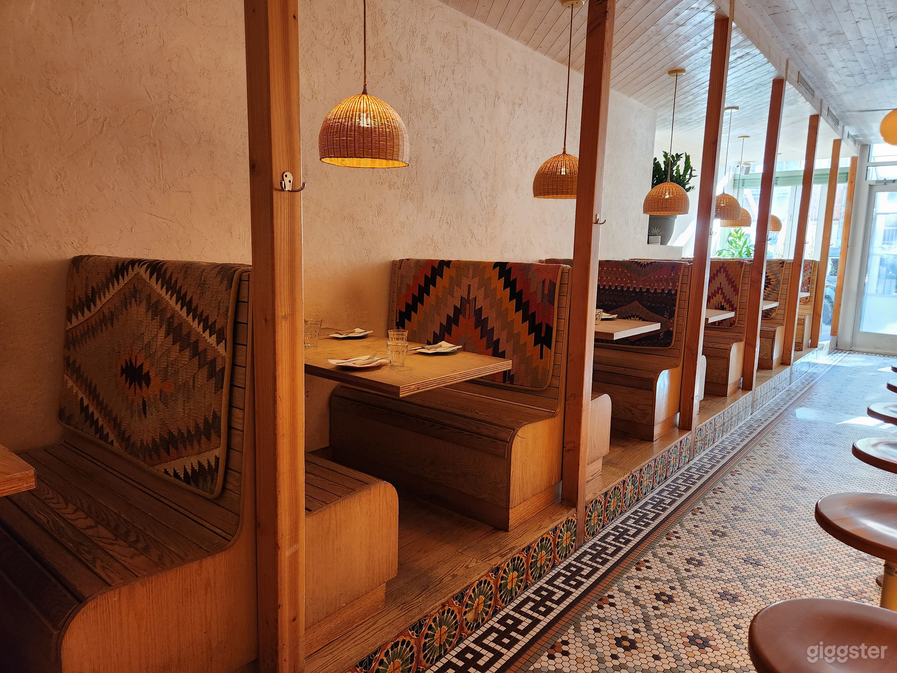 LOUNGE/RESTAURANT by SHAPIRA Photo 4