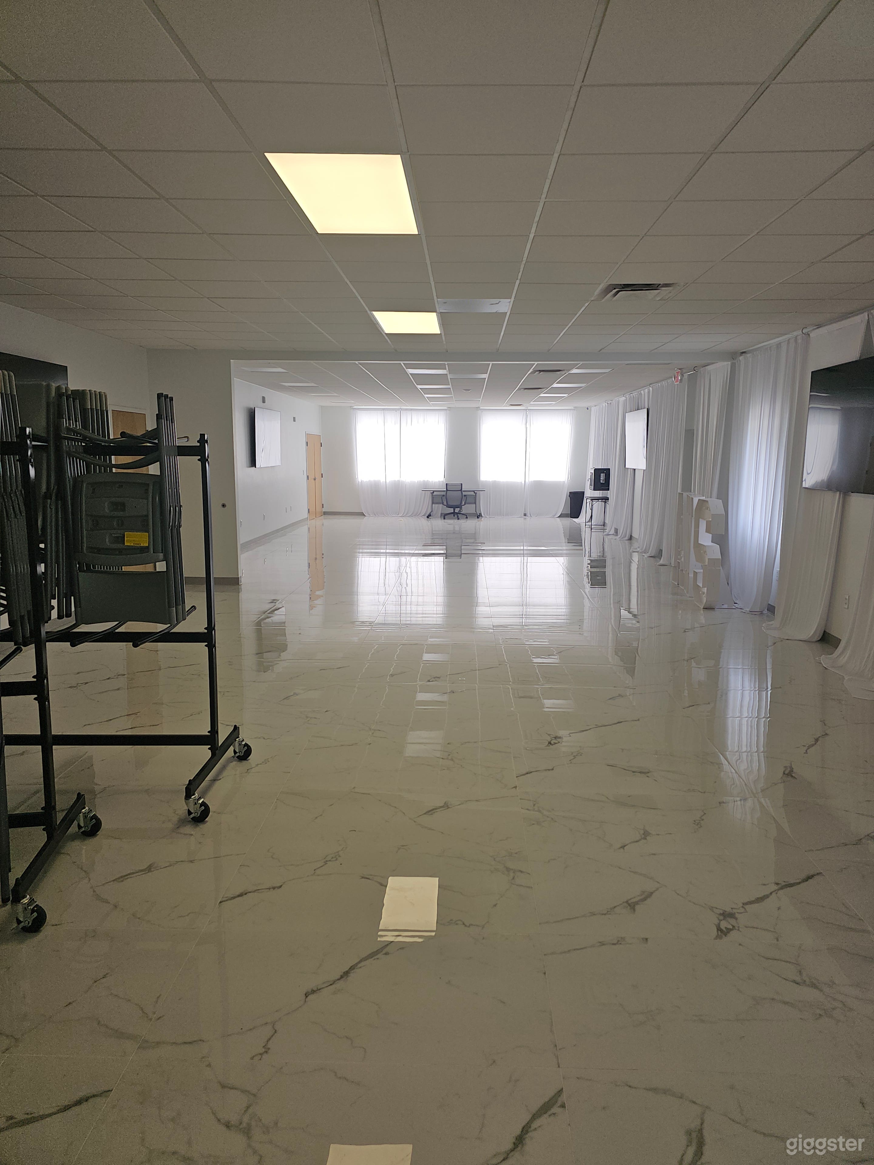 Blank Canvas Event Space w/ Offices &amp; Conference Photo 4