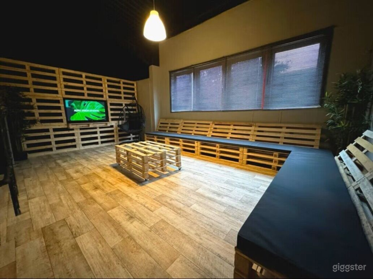BLACKOUT STUDIO & RAIN STUDIO Photo 4