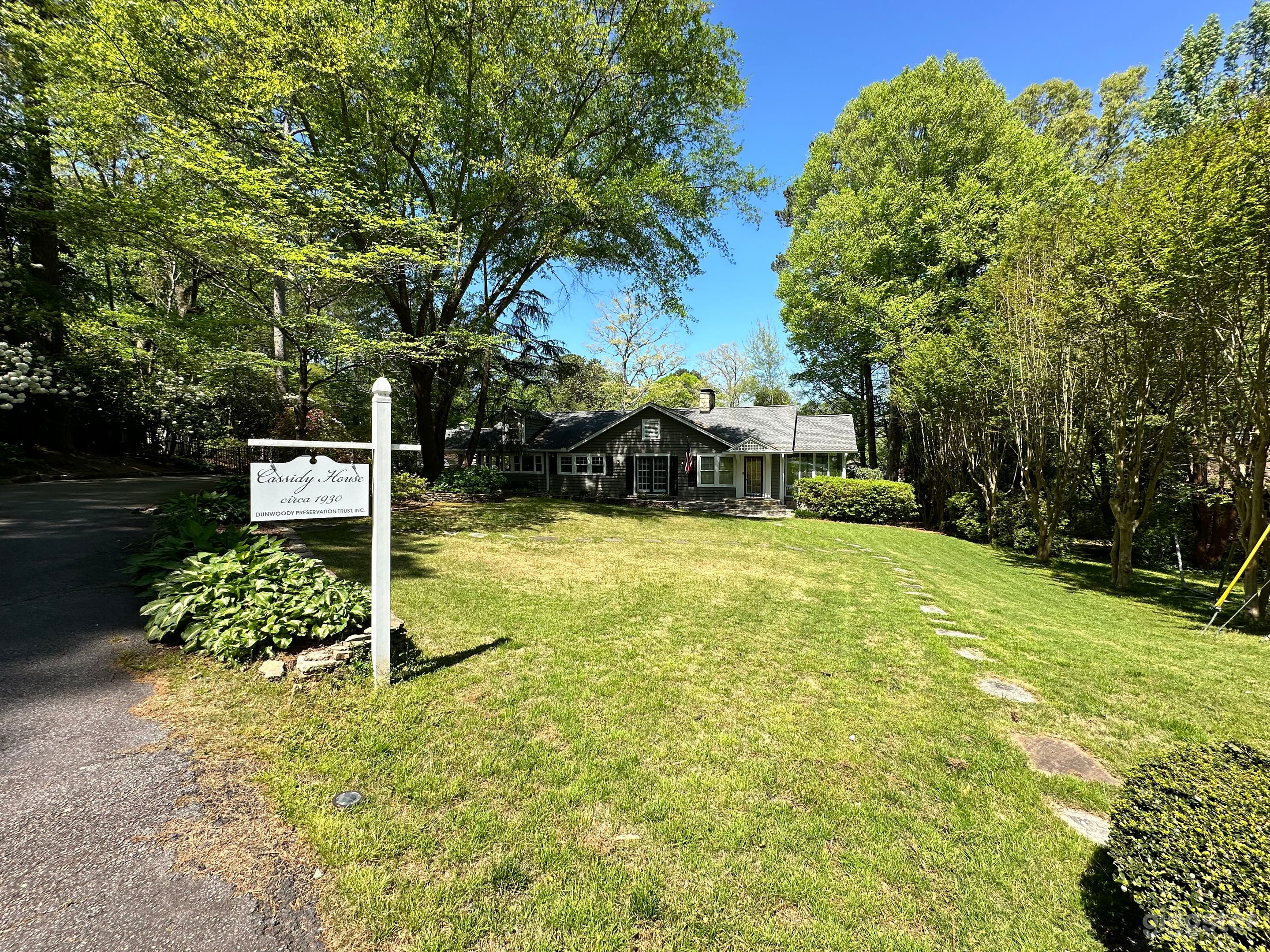 Historical 1930 House with Charm Photo 2