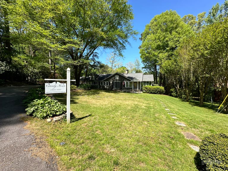  Historical 1930 House with Charm 