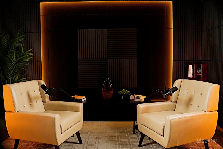  Flexible Podcast & Video Studio in Toronto 