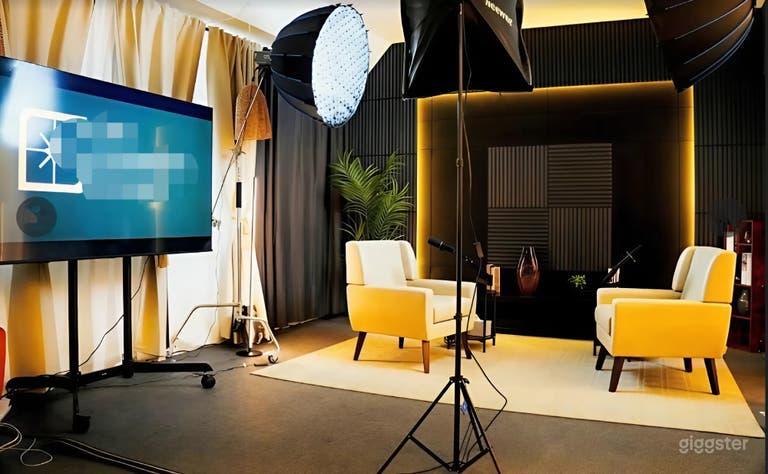  Flexible Podcast & Video Studio in Toronto 