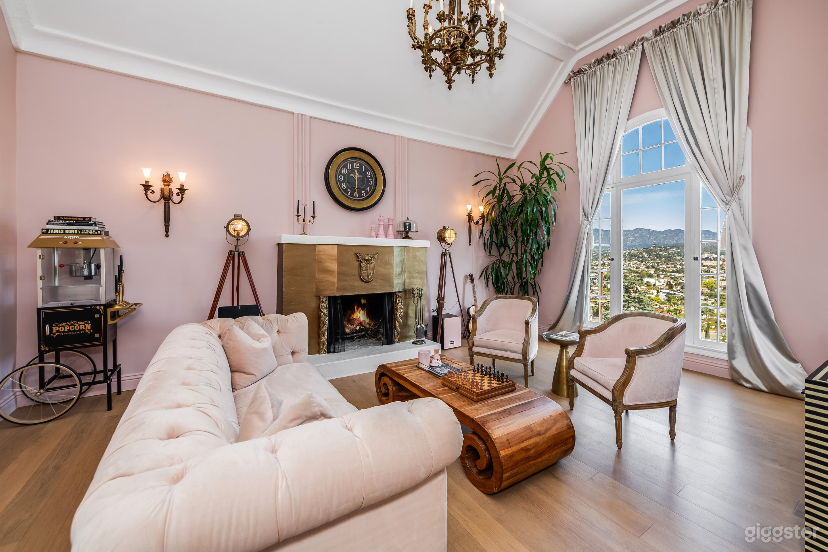 Old Hollywood Glamour Meets Parisian Chic Photo 1