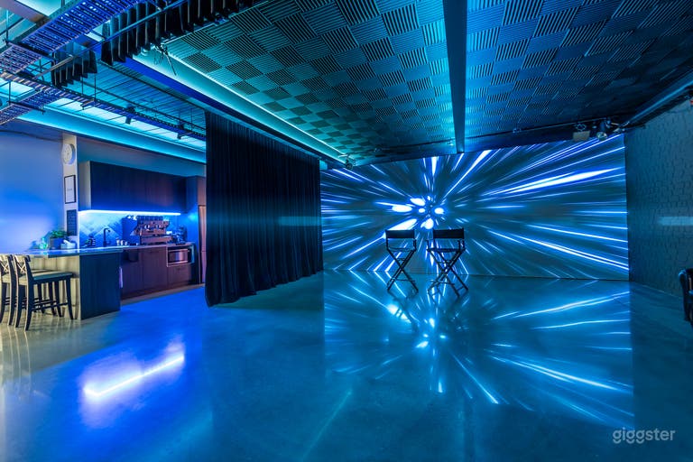 Estudio de producción virtual con pantalla LED de 6.5m x 2.75m. 