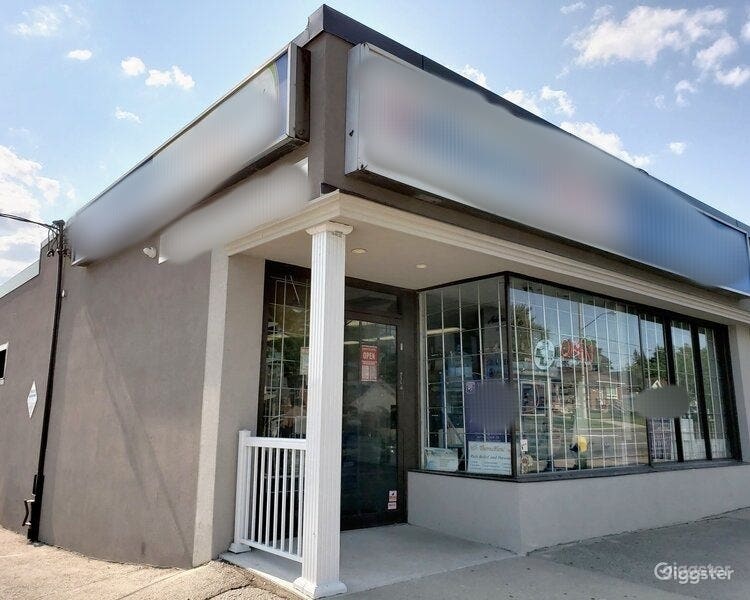  Independent Traditional Pharmacy in Toronto 
