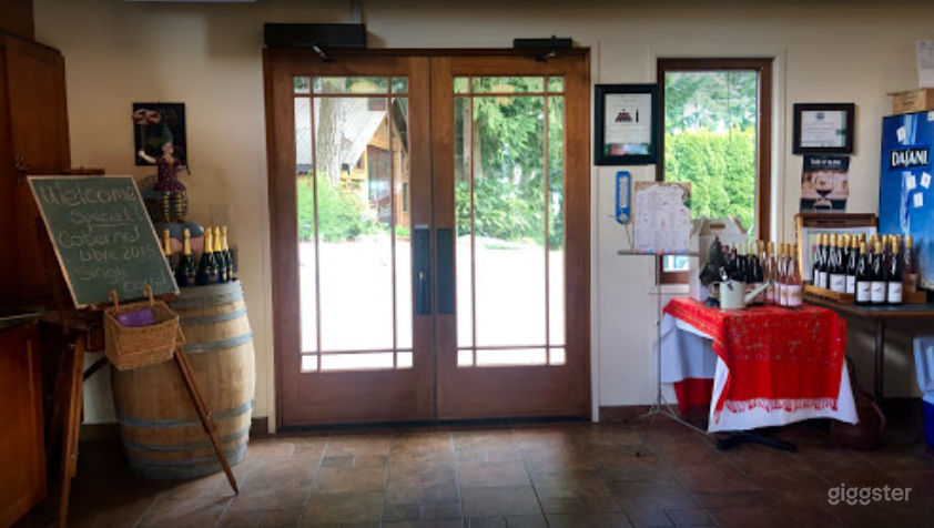 Spacious Winery in Cobble Hill Photo 4