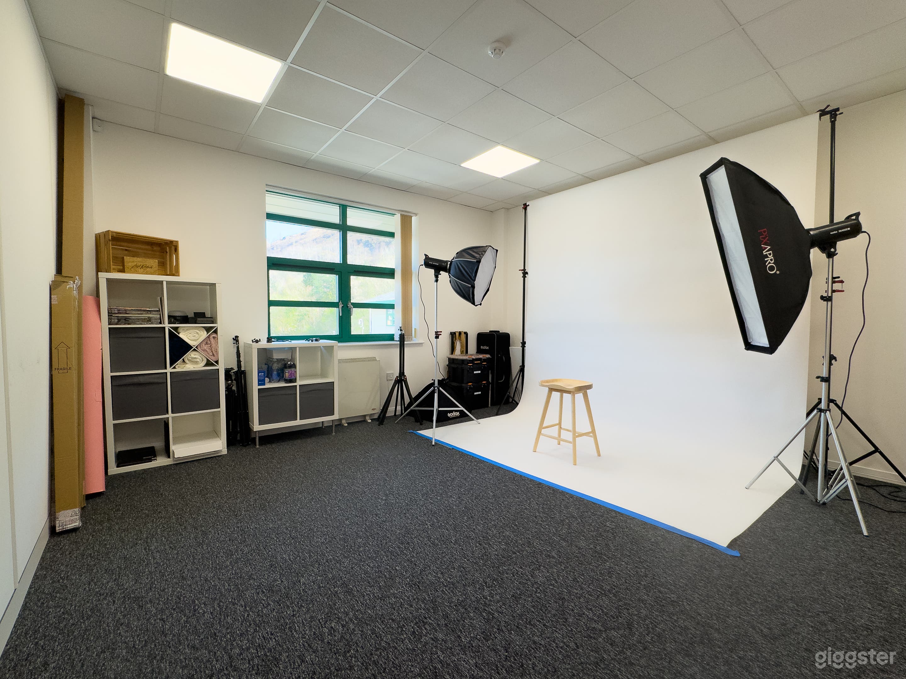Photography Studio for hire in South Wales Photo 4