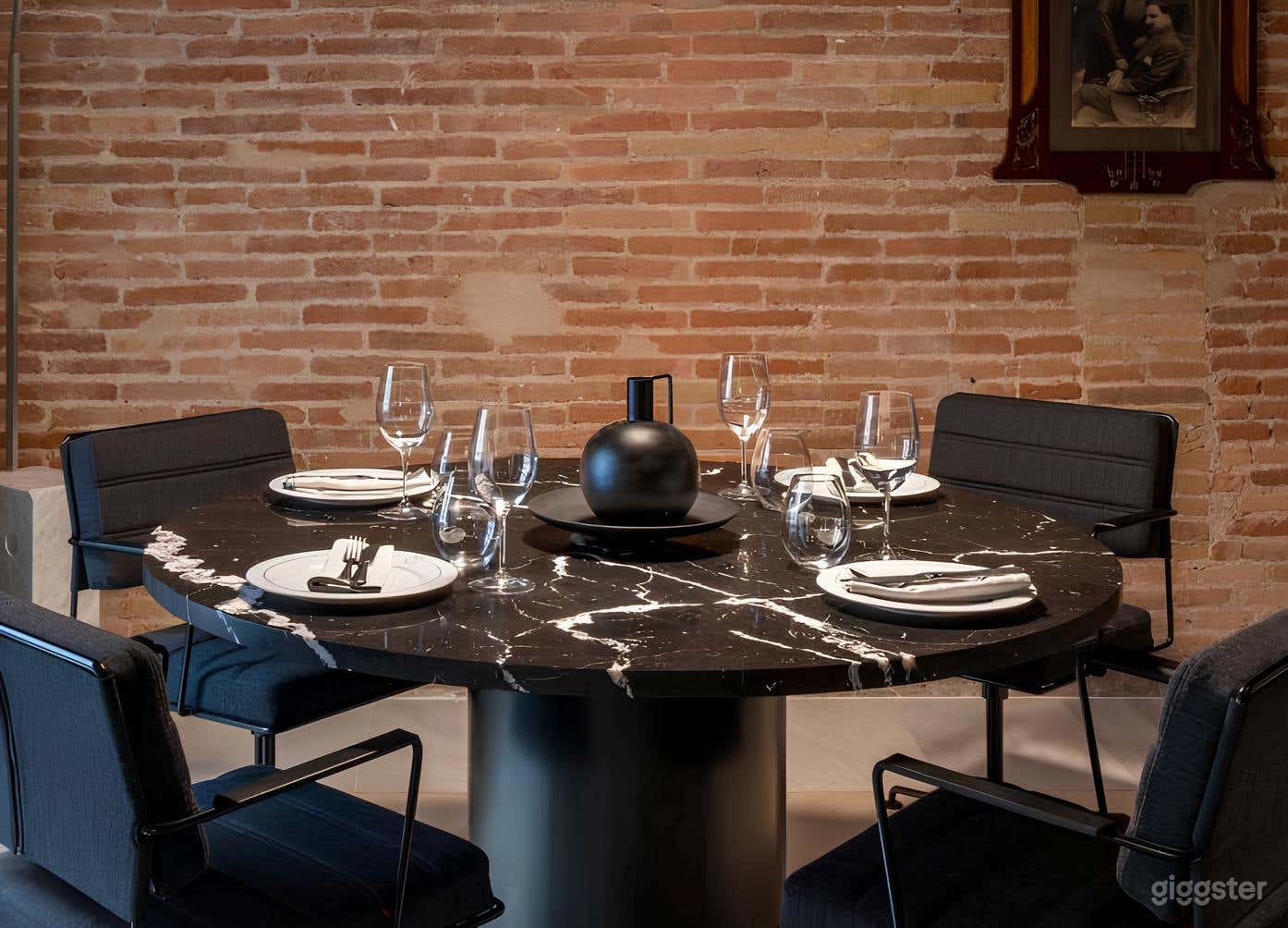 El Cercle - Rustic and Sophisticated Photo 3