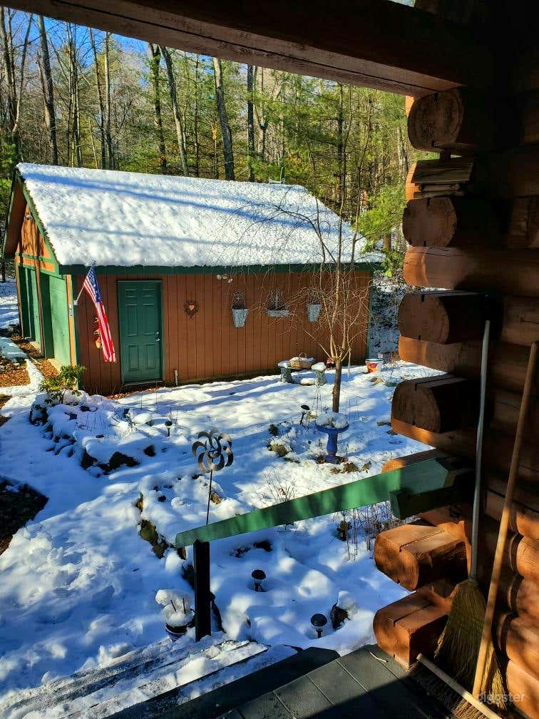Catskill Mountain Magical Log Cabin Photo 2