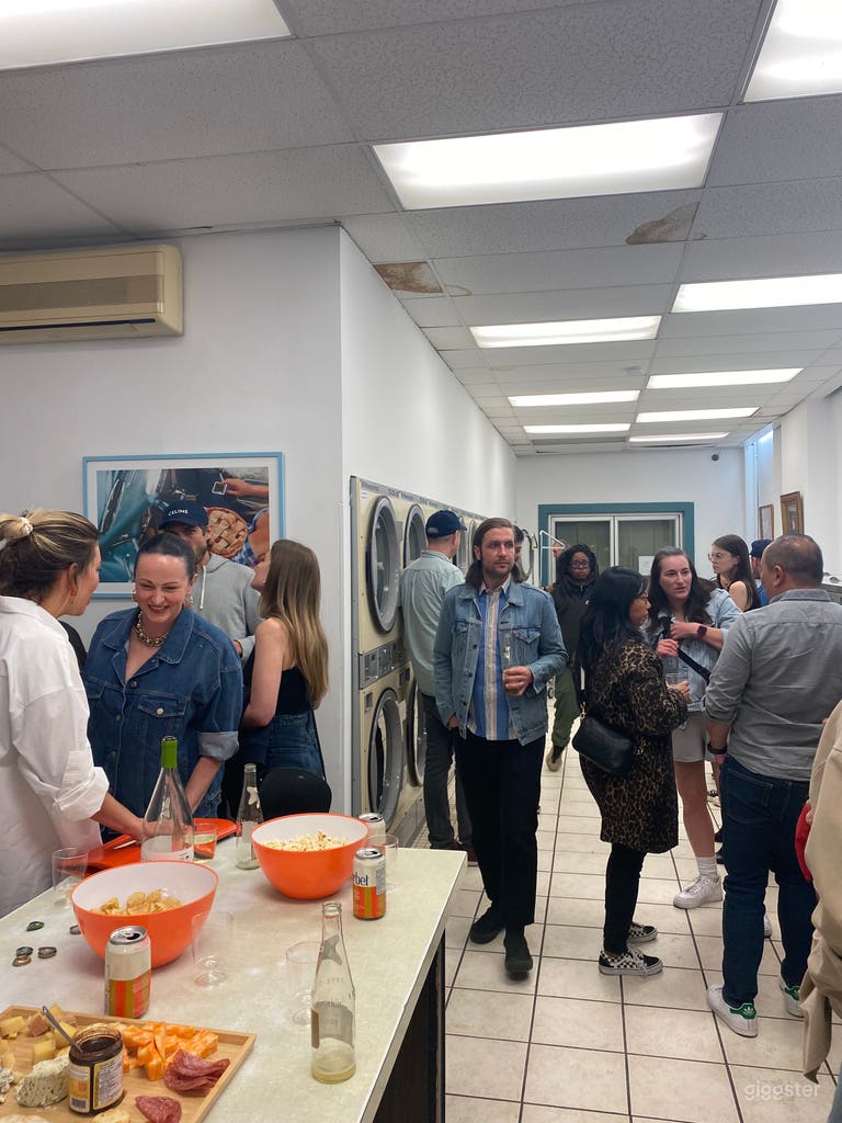 Older Laundromat in Roncesvalle 
